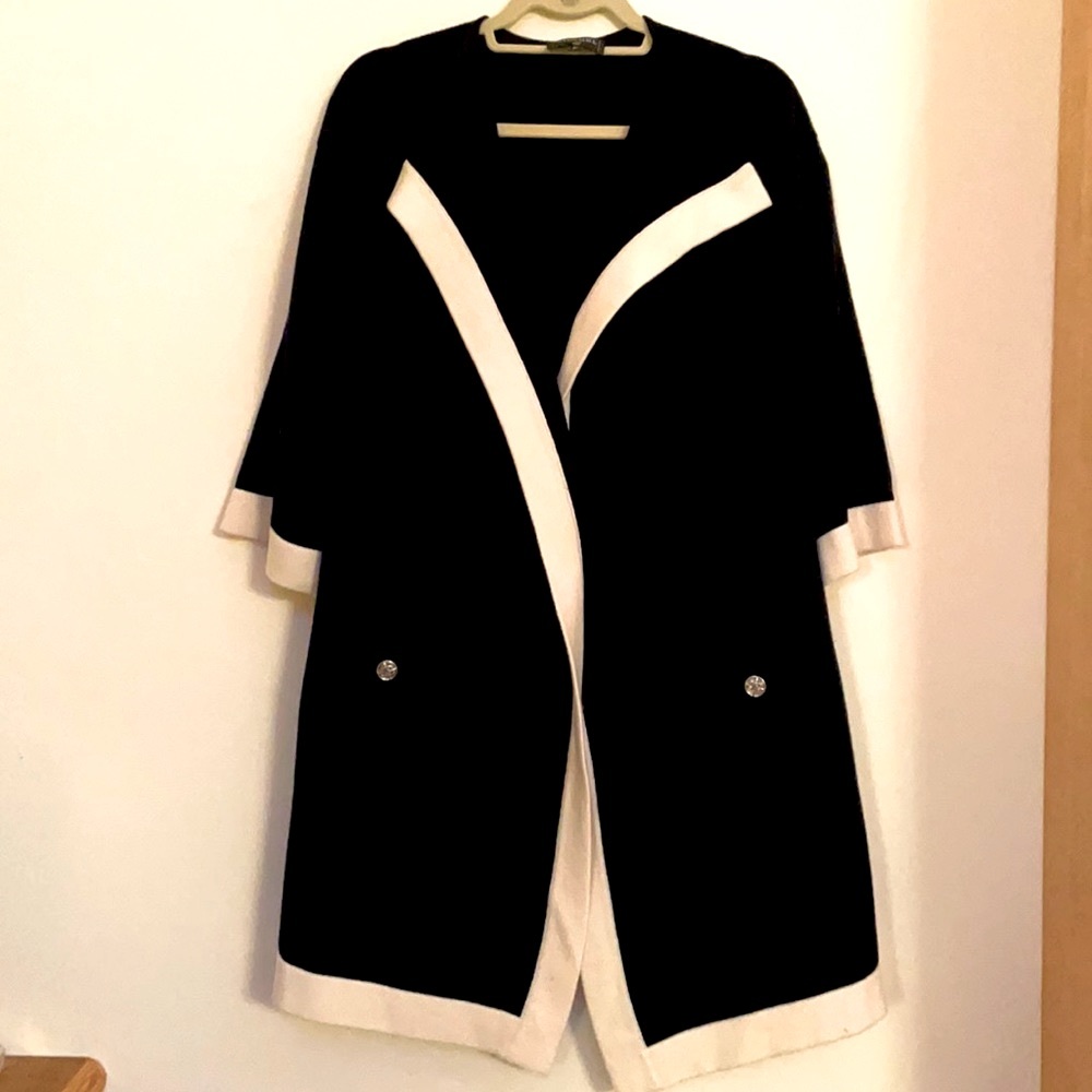 Stunning cashmere CHANEL sweater coat